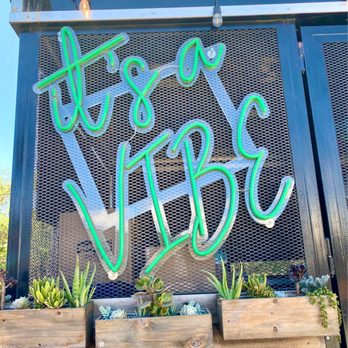 Earth Aloha Eats - Food Trucks Near Me - Honolulu, Hawaii Earth Aloha Eats - Food Trucks Near Me - Honolulu, Hawaii