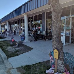 Finders Keepers Marketplace - Live music and an outdoor market on the weekends! It's a party over here!