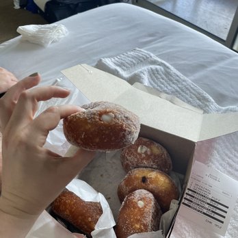 Leonard's Bakery - Half dozen Malasadas - Bakeries Near Me - Honolulu, Hawaii Leonard's Bakery - Half dozen Malasadas - Bakeries Near Me - Honolulu, Hawaii