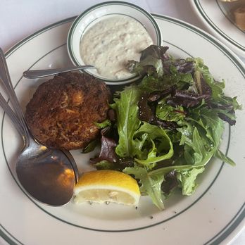 Wolfgang's Steakhouse - Crab cake appetizer - Steakhouses Near Me - Honolulu, Hawaii