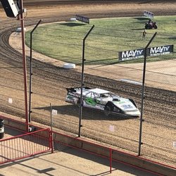 Lucas Oil Speedway - Race car