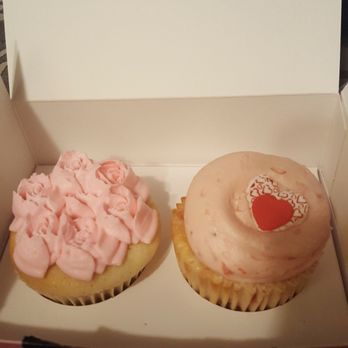 Georgetown Cupcake - Bakeries Near Me - Bethesda, Maryland