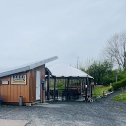 Horton Ridge Malt - Beer gardens, patio and bike rack