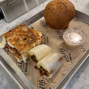 Win Son Bakery - bec on scallion pancake, fan tuan, and laminated bolo bao - Taiwanese Near Me - Brooklyn, New York Win Son Bakery - bec on scallion pancake, fan tuan, and laminated bolo bao - Taiwanese Near Me - Brooklyn, New York