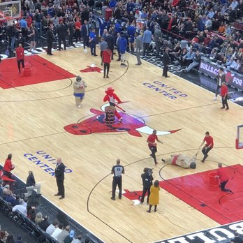 United Center - Stadiums & Arenas Near Me - Chicago, Illinois United Center - Stadiums & Arenas Near Me - Chicago, Illinois