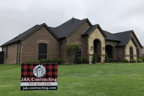 Slide of Jak Contracting