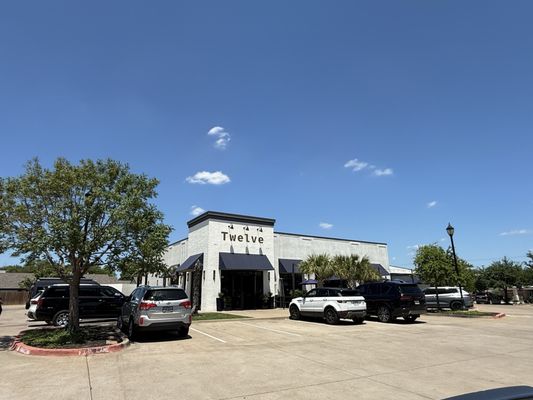 Twelve Kitchen + Cocktails by null