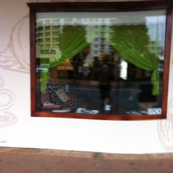 Hatters Tea House - Shopgront