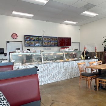 Hot Wok Restaurant - Indoor - Chinese Near Me - Fullerton, California Hot Wok Restaurant - Indoor - Chinese Near Me - Fullerton, California