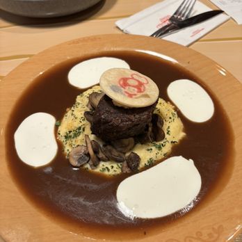 Toadstool Cafe - chef toad short rib special - Cafes Near Me - Universal City, California Toadstool Cafe - chef toad short rib special - Cafes Near Me - Universal City, California
