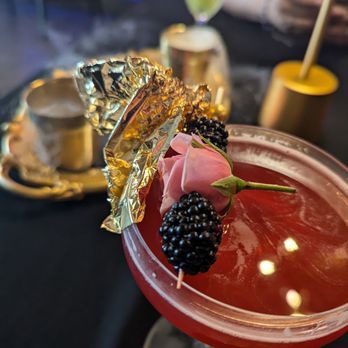 Deluxe Fun Dining - Bars Near Me - Charlotte, North Carolina