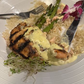 Rams Head Tavern - Dry salmon - American Near Me - Annapolis, Maryland