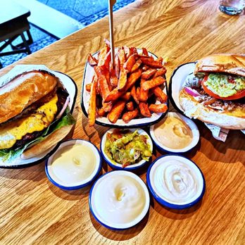 Marthas - Martha sauce Kombo - Burgers Near Me - Berlin, BE