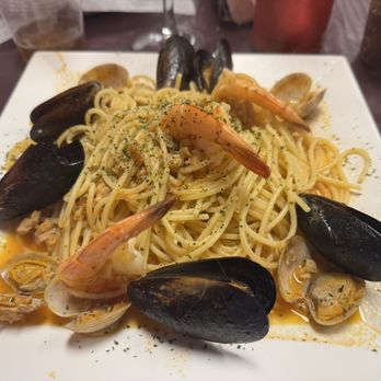 Bedda pizza - Zuppa De Pesce. - Pizza Near Me - Lakeland, Florida Bedda pizza - Zuppa De Pesce. - Pizza Near Me - Lakeland, Florida