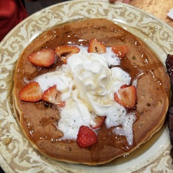 Another Broken Egg Cafe - Fresh berries pancake - Breakfast & Brunch Near Me - Winter Park, Florida