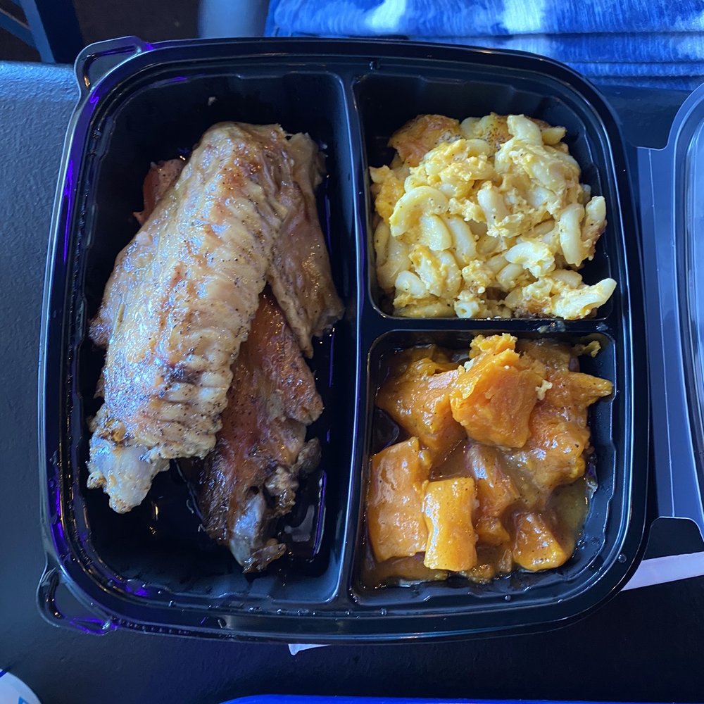 EllaRay's Cafe - Turkey Wings with Mac & Cheese and Yams - Soul Food Near Me - Forestville, Maryland