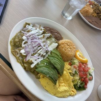 City Bear Cafe - Chilaquiles Verdes - Breakfast & Brunch Near Me - Chicago, Illinois