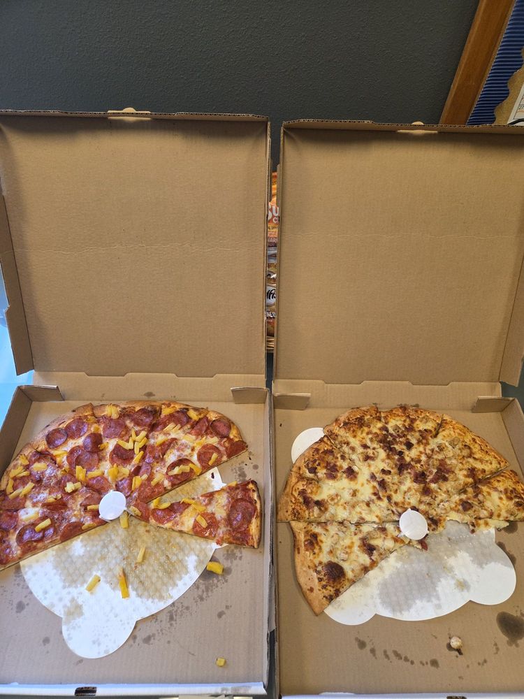 Odd Moe's Pizza - Canby Logo