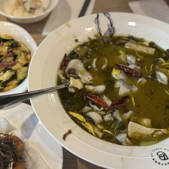 B2J Tasty Pot - Chinese Near Me - Austin, Texas