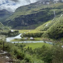 Quinntopia Travel - Another Norway Flam picture