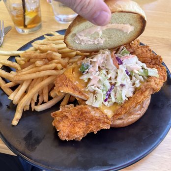 Solana Beach Kitchen - Hot chick sandwich - New American Near Me - Solana Beach, California Solana Beach Kitchen - Hot chick sandwich - New American Near Me - Solana Beach, California