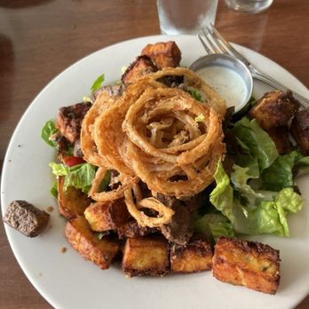 Common Grill - Spinach salad and steak salad both exceptional. - New American Near Me - Chelsea, Michigan