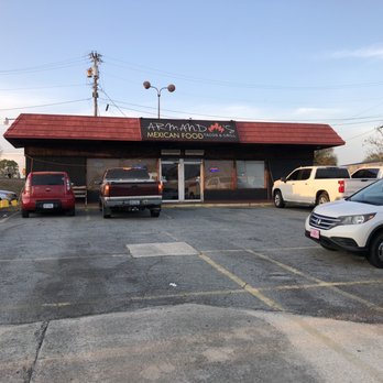 Armando's Tacos & Grill - Outside view of the front of the restaurant. - Mexican Near Me - Moultrie, Georgia