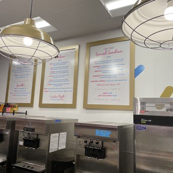 Little Ladies Soft Serve - Food Trucks Near Me - Westerville, Ohio Little Ladies Soft Serve - Food Trucks Near Me - Westerville, Ohio