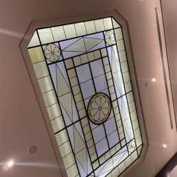 Decorative window off the lobby.