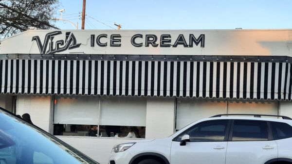 Vic’s Ice Cream by null