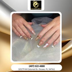 SNS Exclusive Salon - White French with golden lines -- a simple yet magical touch for holiday gatherings. Schedule your glam look today!
