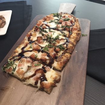 The Woods Jupiter - Flatbread with Aged Balsamic - New American Near Me - Jupiter, Florida