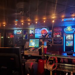 Trio Lounge & Restaurant - At the bar