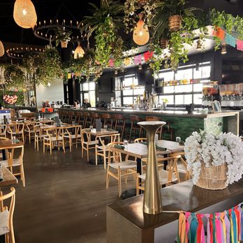 Vida Verde Kitchen - Interior - Mexican Near Me - Austin, Texas