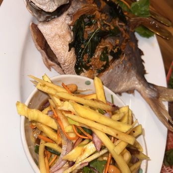 Na Rath Restaurant - Deep-Fried Golden Pompano Fish with Mango Salad Ig: feed_ally - Thai Near Me - Elmhurst, New York Na Rath Restaurant - Deep-Fried Golden Pompano Fish with Mango Salad Ig: feed_ally - Thai Near Me - Elmhurst, New York