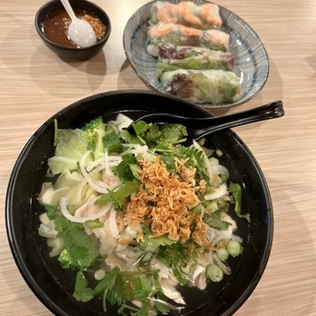 Pho A'mie - Spring rolls (4) - Vietnamese Near Me - Fullerton, California Pho A'mie - Spring rolls (4) - Vietnamese Near Me - Fullerton, California