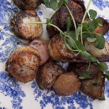 Blue Mussel Cafe - Sautéed scallops - Seafood Near Me - Rustico, Prince Edward Island
