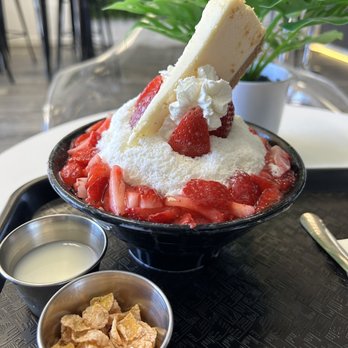 Bru Tea Cafe - Strawberry Cheesecake bingsoo - Bubble Tea Near Me - Elk Grove, California Bru Tea Cafe - Strawberry Cheesecake bingsoo - Bubble Tea Near Me - Elk Grove, California