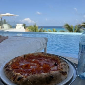 Le Blanc Spa Resort Cancun - Pizza 10/10 - Hotels Near Me - Cancún, ROO