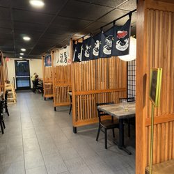 Oishii Teriyaki - Eating area