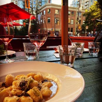 Homer St. Cafe and Bar - Canadian (New) Near Me - Vancouver, British Columbia