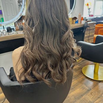 Salon Simis - Blow out - Hair Extensions Near Me - Fairfax, Virginia