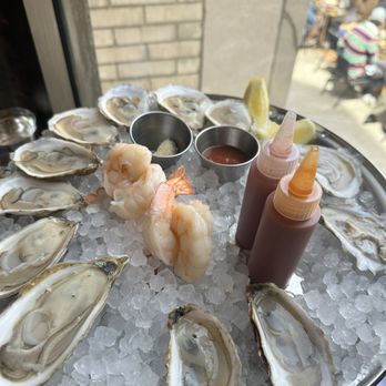 Select Oyster Bar - Yummy oysters! - Seafood Near Me - Boston, Massachusetts