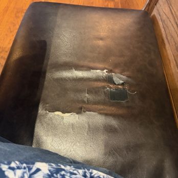 Outback Steakhouse - Worn out seats - Steakhouses Near Me - Aurora, Colorado Outback Steakhouse - Worn out seats - Steakhouses Near Me - Aurora, Colorado