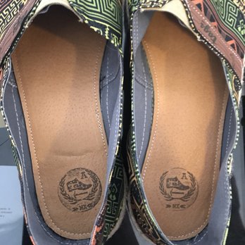 Tags - After you purchase your shoes you can pick from an assortment of stamps to stamp the inside of your shoe. Awesome personalization - Shoe Stores Near Me - Mérida, YUC Tags - After you purchase your shoes you can pick from an assortment of stamps to stamp the inside of your shoe. Awesome personalization - Shoe Stores Near Me - Mérida, YUC