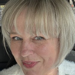 Universal Hair Salon - Icy blonde...loving it