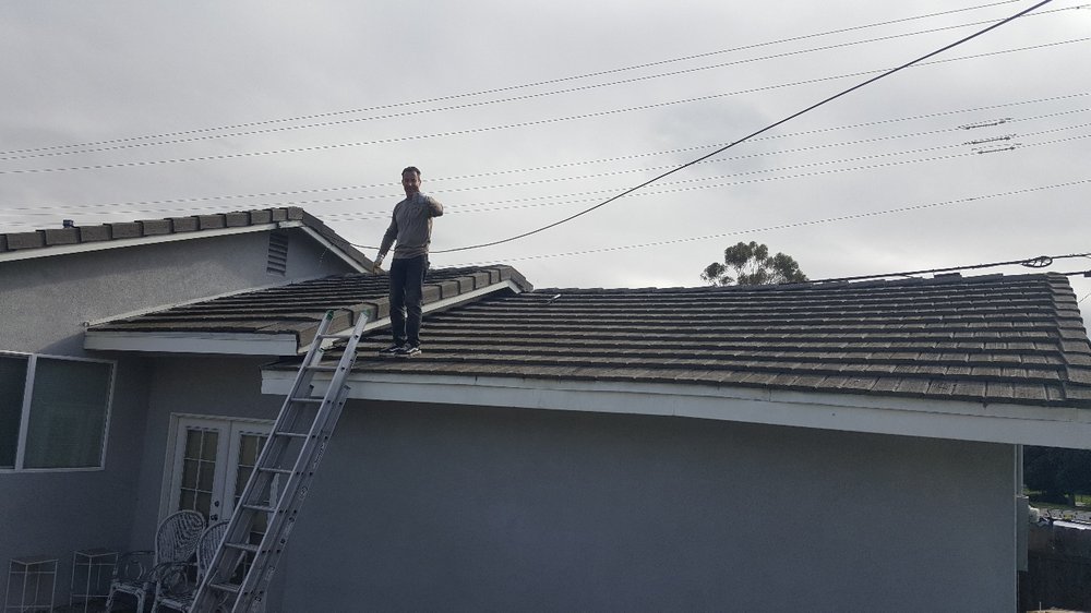 Slide of Gates Roofing