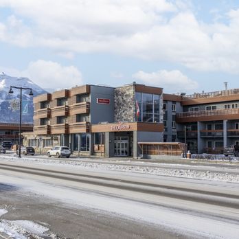 The Crimson - Exterior - Winter - Hotels Near Me - Jasper, Alberta