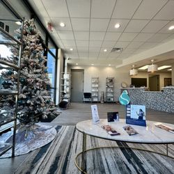 Southside Dermatology and Skin Cancer Surgery - Interior waiting area on the cosmetic dermatology side