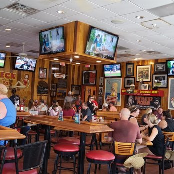 Nicola Pizza - people sitting at tables in a restaurant - Pizza Near Me - Lewes, Delaware